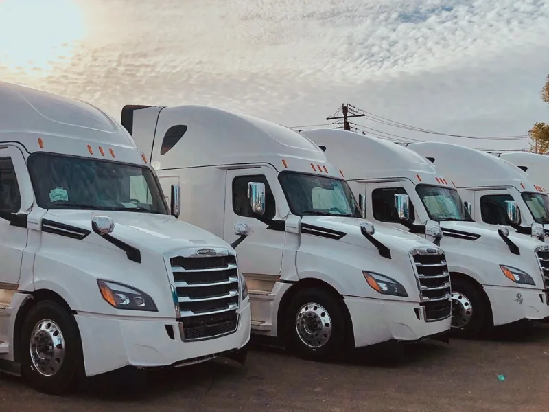 Flotte de camions de transport GLT Group